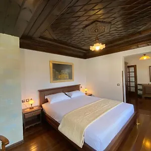 Boutique Muzaka 4* Berat