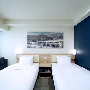 Travelodge Shijo Kawaramachi 3* 京都